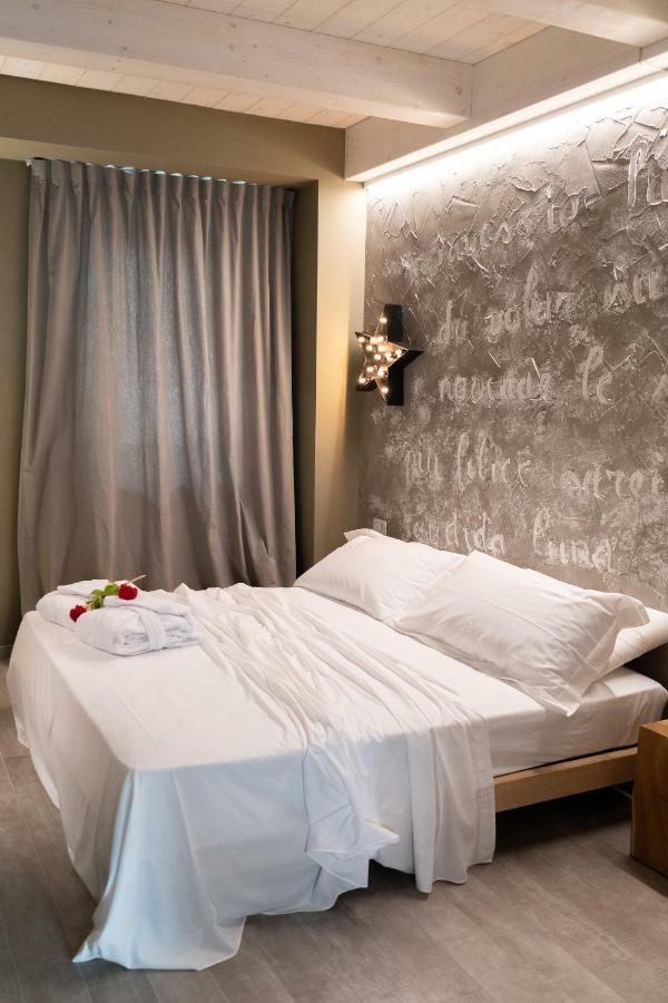 צ'יביטאנובה מארקה B&B Dei Poeti מראה חיצוני תמונה