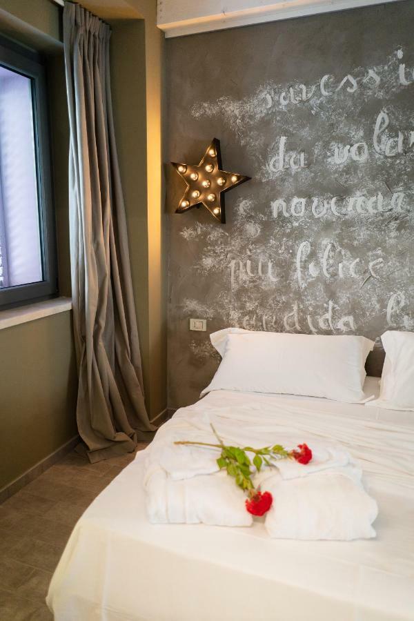 צ'יביטאנובה מארקה B&B Dei Poeti מראה חיצוני תמונה