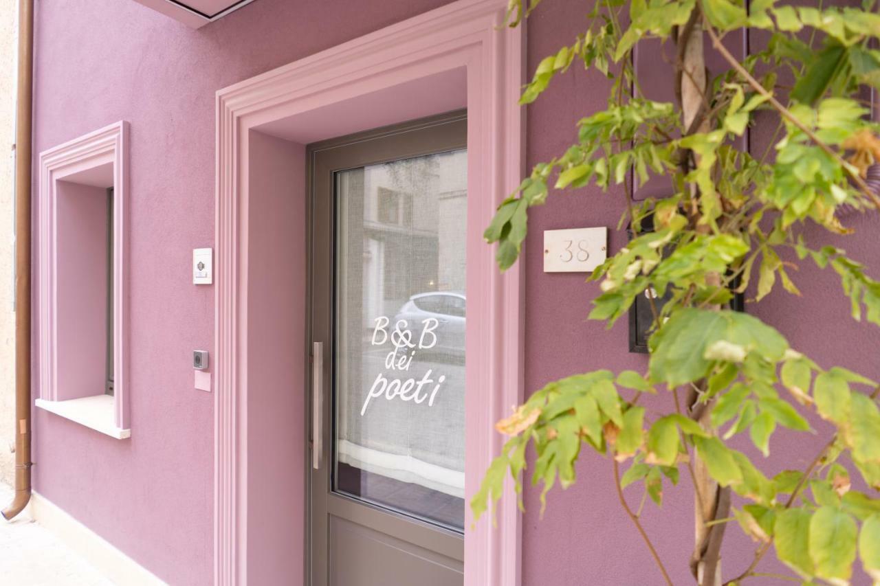 צ'יביטאנובה מארקה B&B Dei Poeti מראה חיצוני תמונה